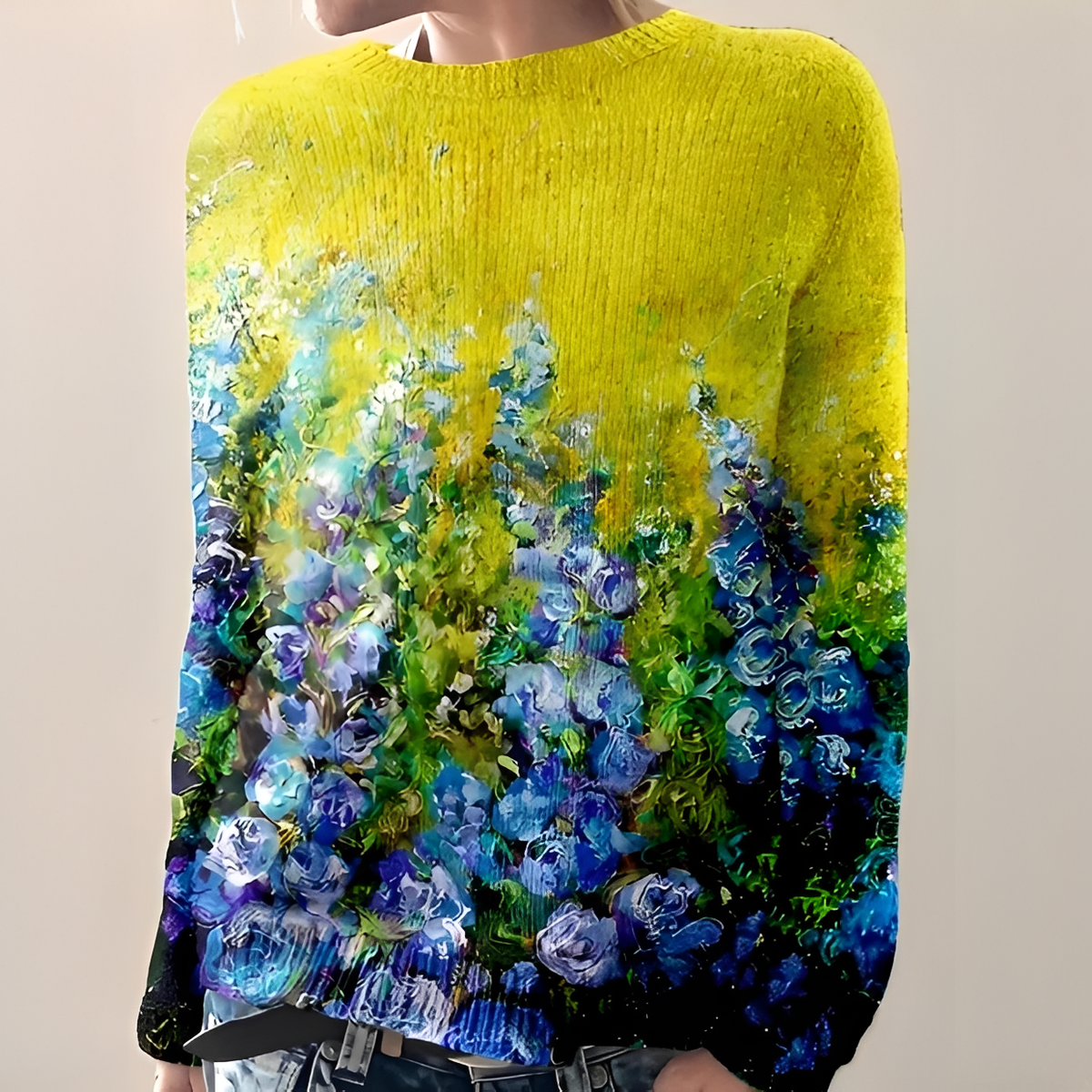 Liliane - Fashionable crew neck sweater