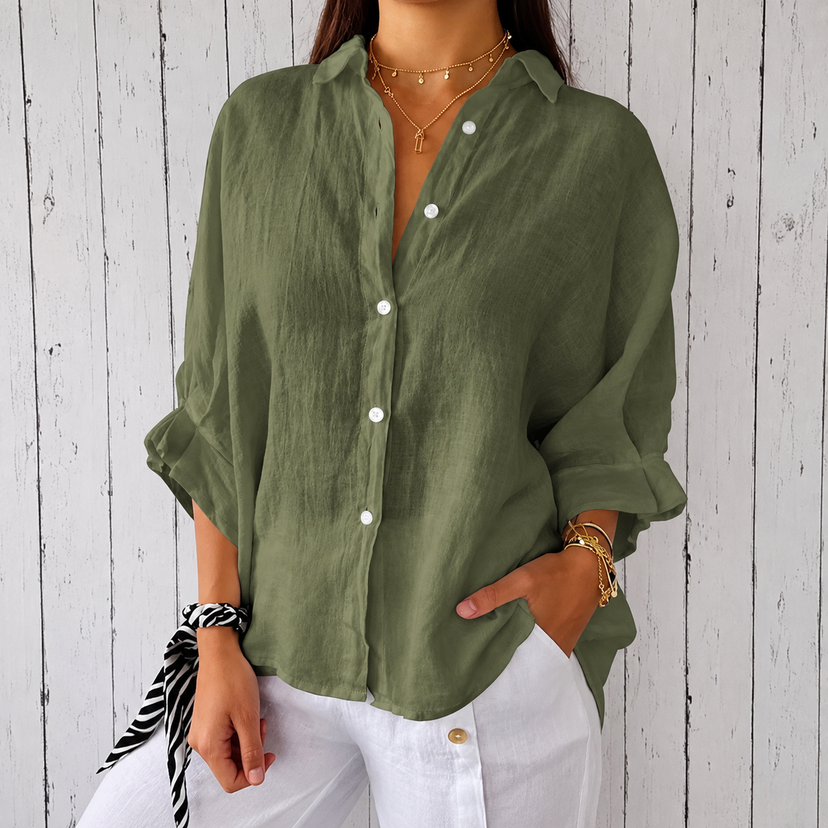 Madison - Stylish Top with Timeless Design and Buttons