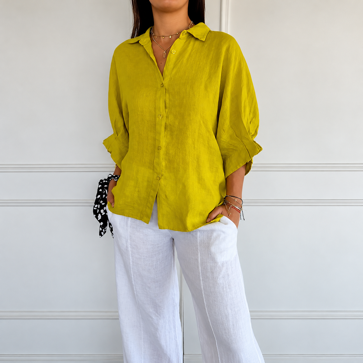 Madison - Stylish Top with Timeless Design and Buttons