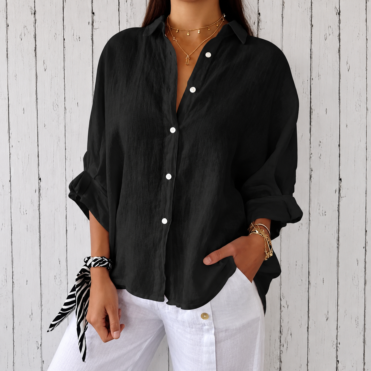 Madison - Stylish Top with Timeless Design and Buttons