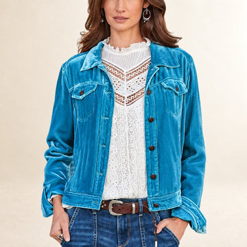 Women's button-front shirt jacket with shirt collar and flap chest pockets, long sleeve relaxed fit