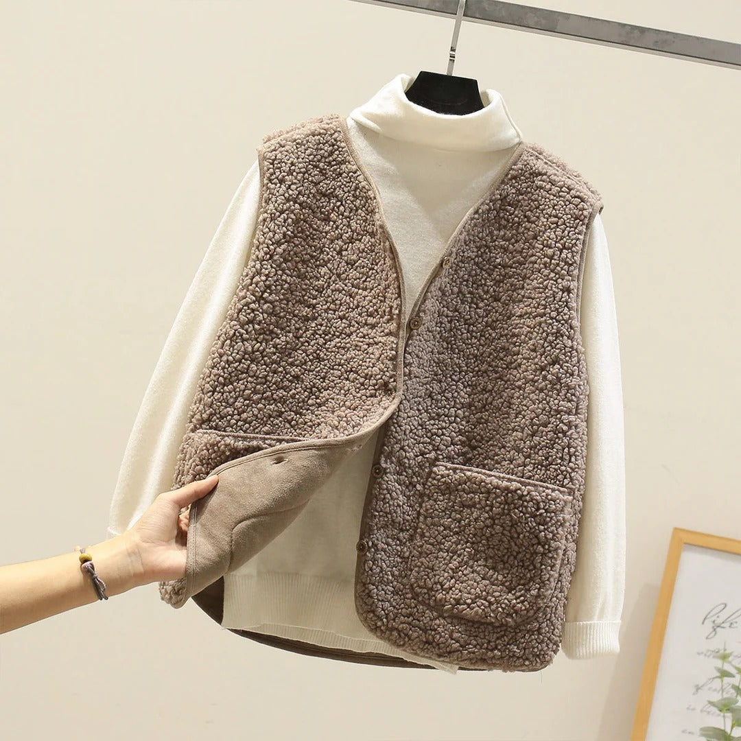 Women's Sweater Vest Button-Front Sleeveless Round Neck with Patch Pockets, Relaxed Fit