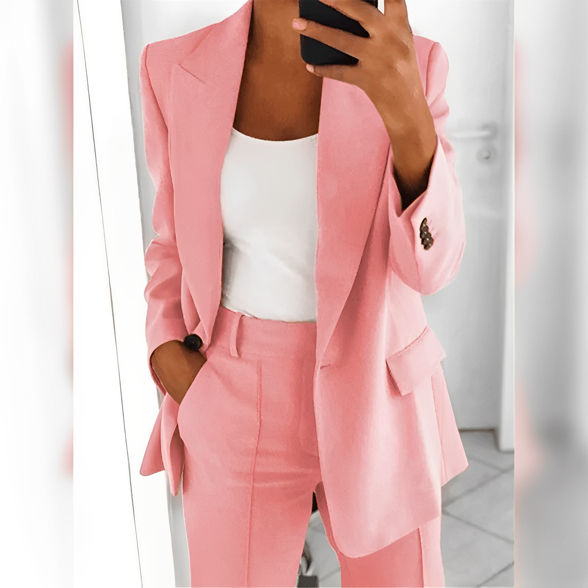 Mara – Chic Women's Suit