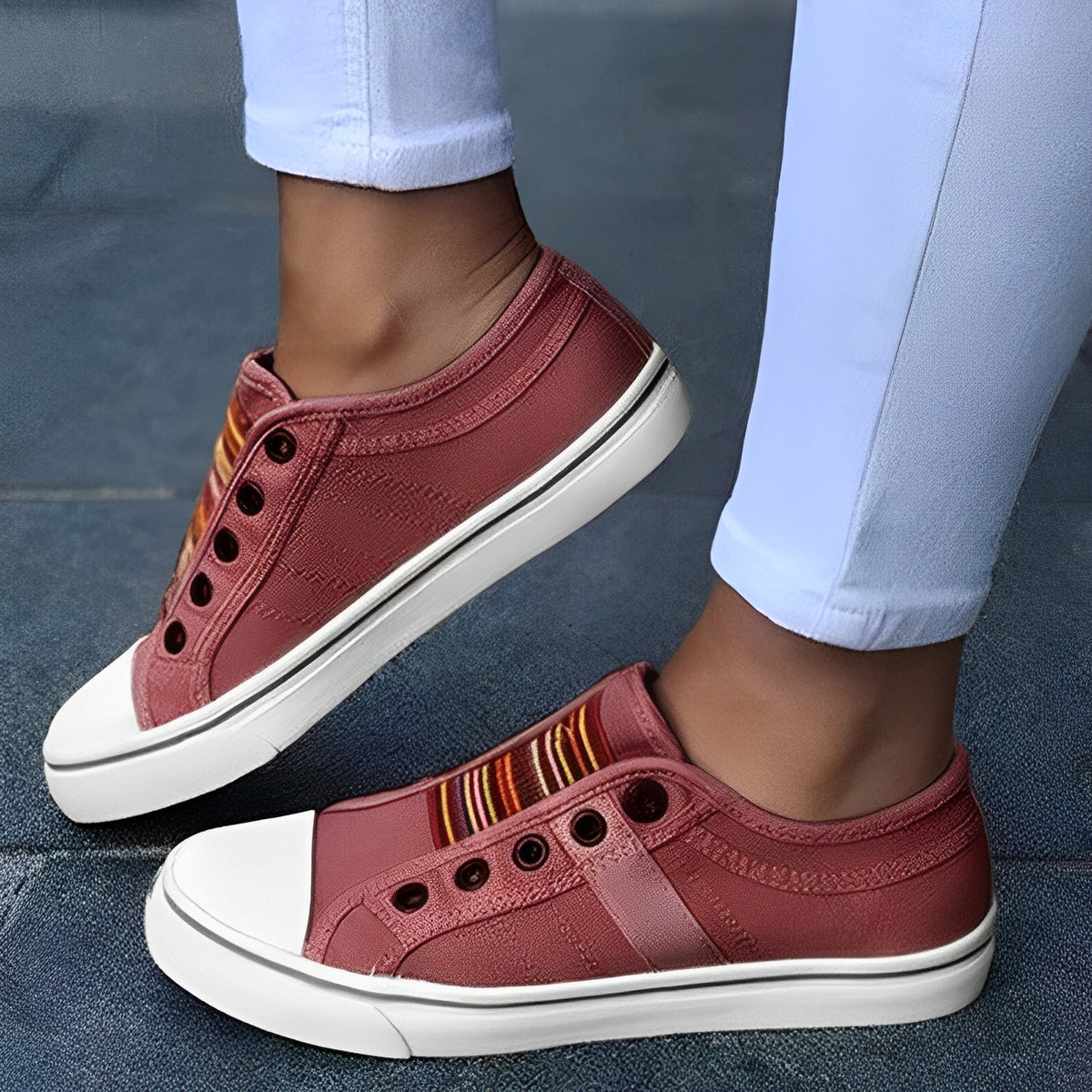 Mia - Sneakers in Modern Style