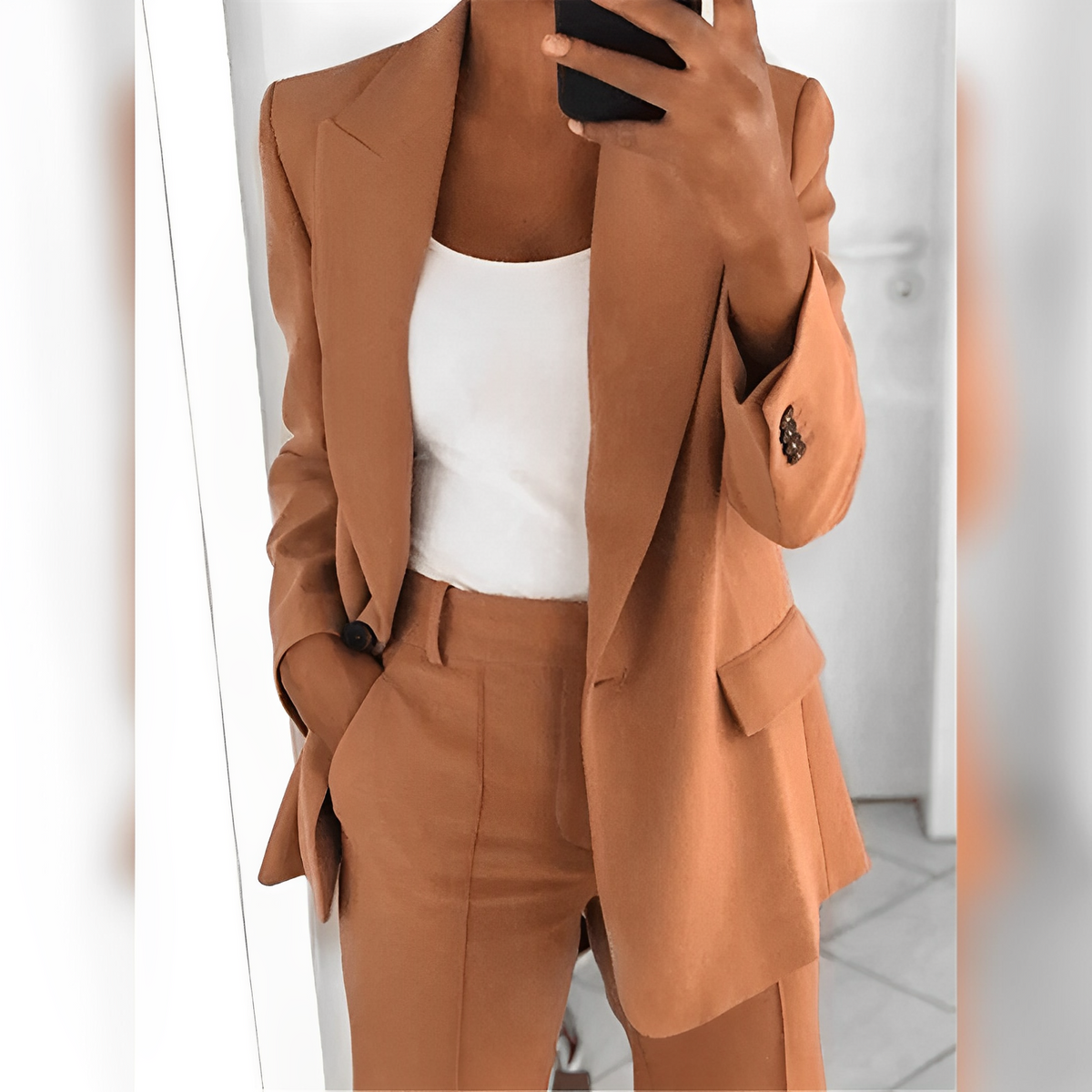 Mara – Chic Women's Suit